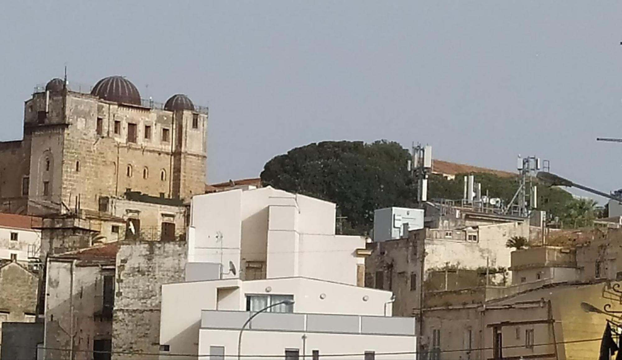 Star Apartment At The Cathedral Palermo Exterior photo